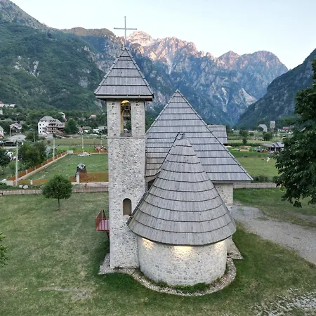 Szálloda Bujtina Shpjia E Gjyshit Nderlysaj