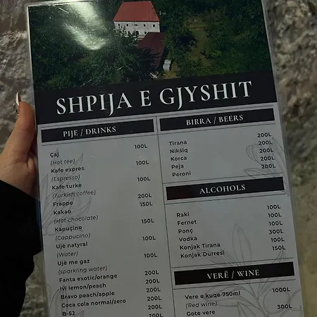 Bujtina Shpjia E Gjyshit *